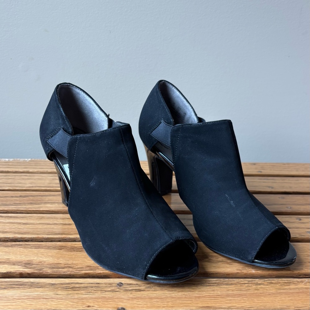 Life Stride Heels Size 7w  Carina Simply Comfort Heels Pump Suede Black